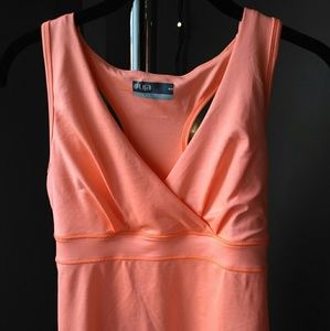 Tennis/work out top.